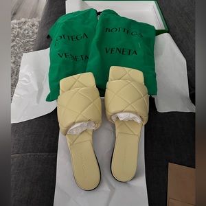 Bottega Veneta Lido Sandals EU 40 Cream White